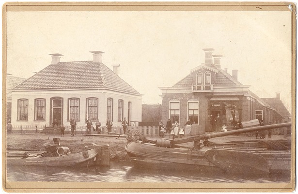 Het winkelpand van J. Bruinius, later bakkerij Meint Veninga en vervolgens bakker Meijer.